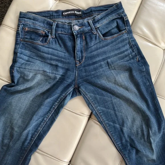 Express Mid Rise Legging Jeans Size 4 - Picture 4 of 7
